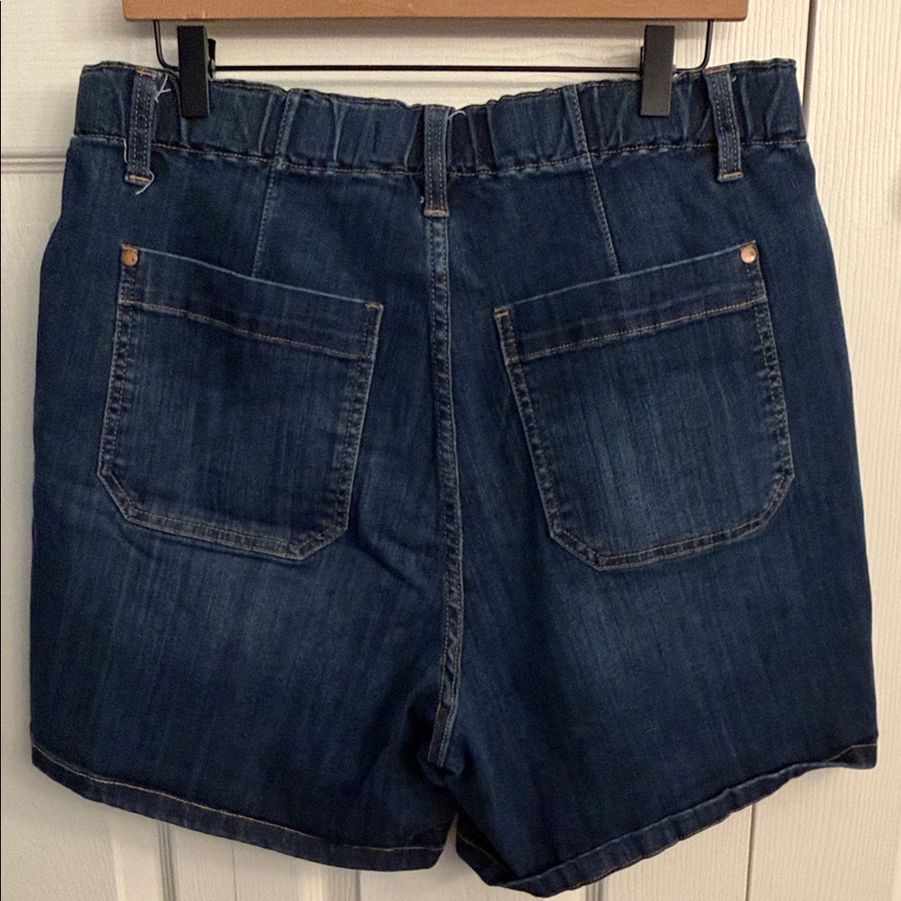 Judy Blue Women's Classic Blue Jean Shorts - Picture 4 of 4